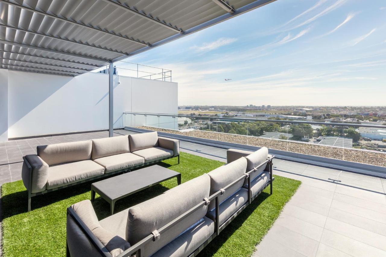 Meriton Suites Mascot Central Сидней Экстерьер фото Rooftop garden