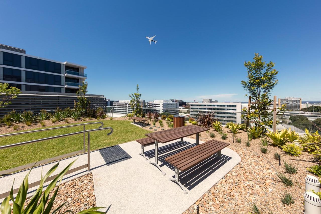 Meriton Suites Mascot Central Сидней Экстерьер фото Rooftop garden